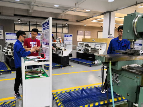 践行工匠精神，铸就精湛技艺——机电工程学院圆满完成2019年AHK模具机械工中期考试